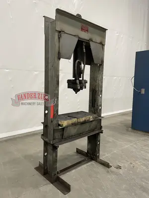 Used CAROLINA CBP 1200 H-Frame Presses Michigan US | Vander Ziel Machinery Sales #480493