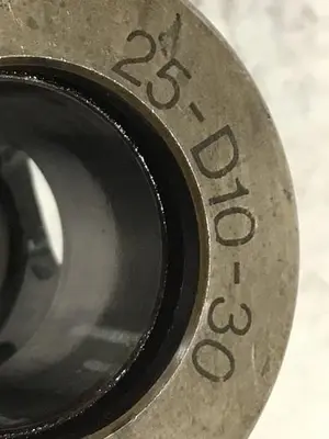 USED VICKERS 25-D10-30