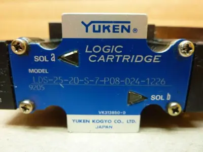 USED YUKEN LDS-25-20-S-7-P08-D24-1226