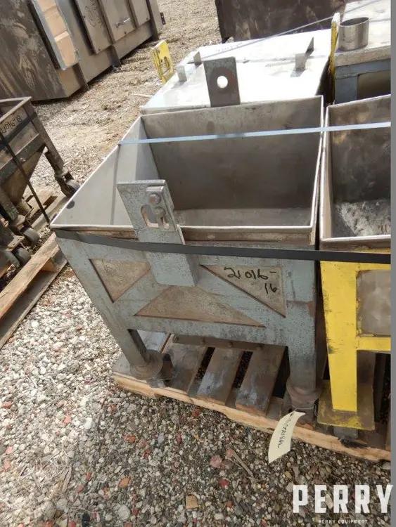 STAINLESS STEEL BIN 5 CU. FT. Bin | Perry Equipment
