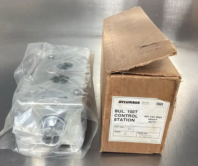 Used SYLVANIA W2 100T Electrical Boxes South Carolina US | Palmetto Automation #1158791