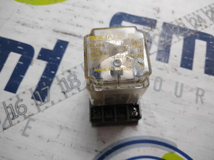 Used SQUARE D 15734 Relays & Switches | SMT Resource #488430