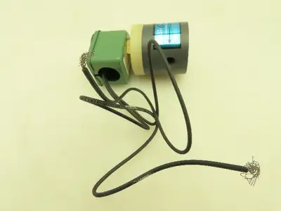 Plast-o-matic EUC1B4G6 Solenoid Valve PVC 2-Way 1/8" NPT NC 120V Coil 40PSI Asco