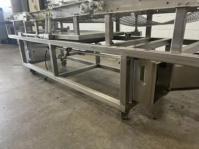 Three-Section Wire Mesh Conveyor with Rails