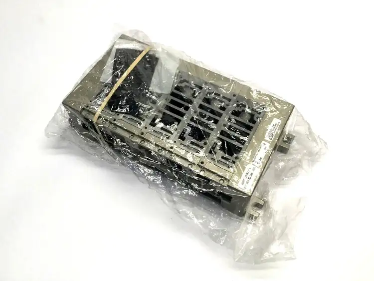 Used SMC VFS SERIES MANIFOLD Parts (Hydraulics and Pneumatics) | Maverick Industrial Sales #1105417