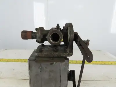 Barber-Coleman EA57 Actuator 0.65A 120V 60Hz 40W W/2-3706 1" NPT Valve