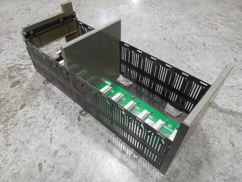 Allen Bradley 1746-A10/A SLC 500 10 Slot Rack Chassis Used