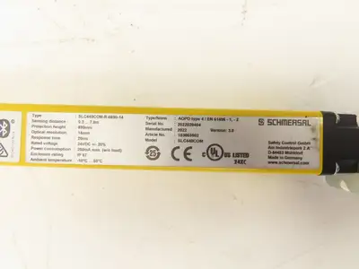 Schmersal SLC440COM-ER-0890-14 Safety Light Curtain Transmitter & Receiver Set