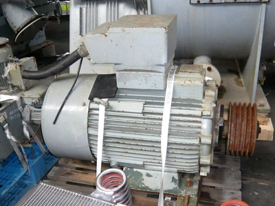 Krauss-Maffei HZ 160/4A peeler centrifuge, rubber-lined.