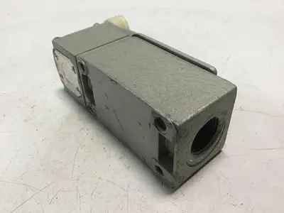USED TELEMECANIQUE C2JK05