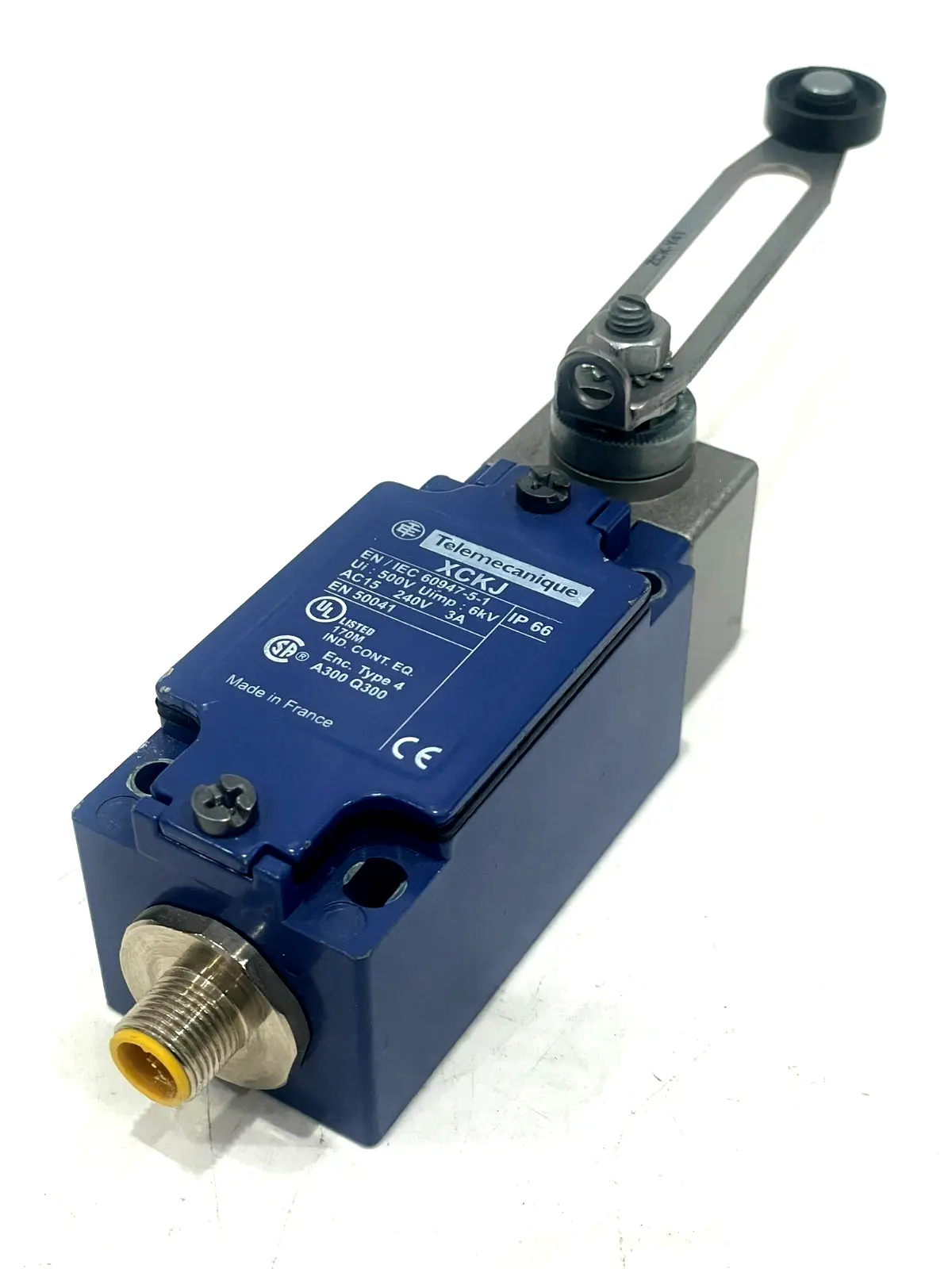 NEW TELEMECANIQUE XCKJ LIMIT SWITCH 240V 3A