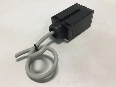 USED OMRON E3JU-D1M4T-3
