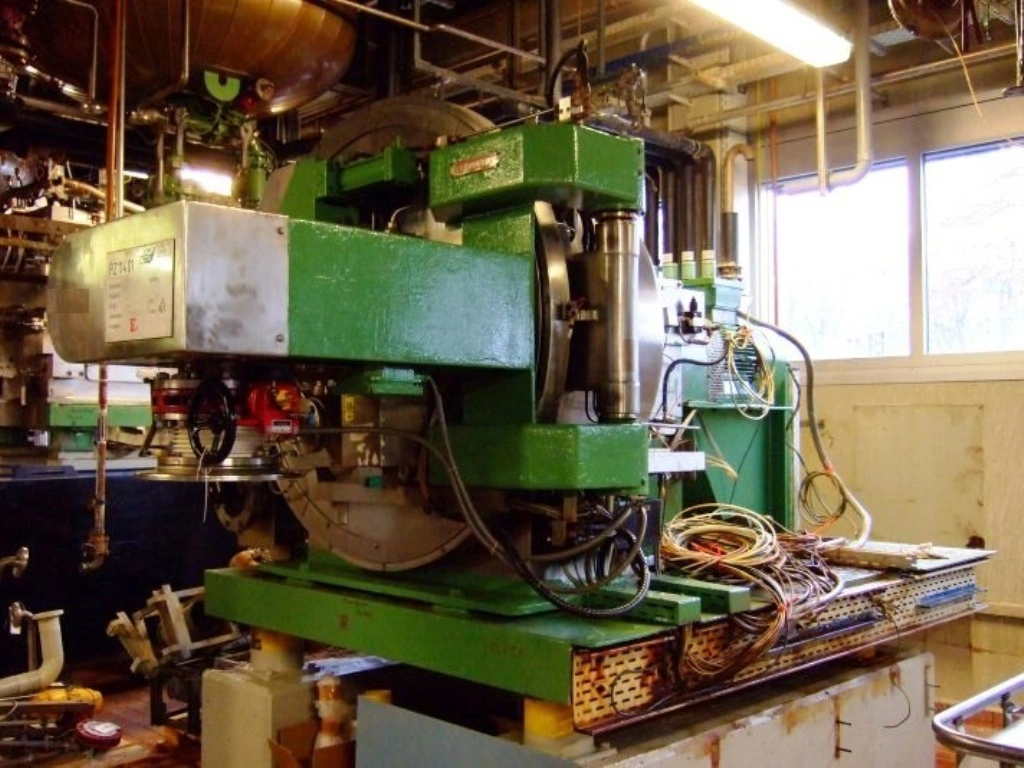 Ellerwerk 937H peeler centrifuge, Hastelloy C22.
