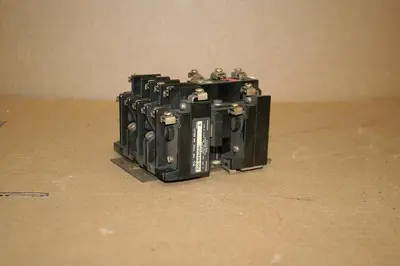 USED ALLEN BRADLEY 700-BR800A1 SER A