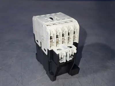 New | in-Stock MITSUBISHI ST12 BC PLC Contactors | HGR 24 #752711