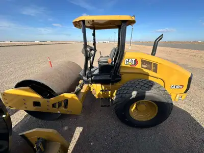 New | in-Stock 2024 CATERPILLAR CS10GC Single Drum Rollers Florida US | US Global Heavy Equipment Solutions #1412724