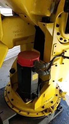 Fanuc S-420iF Robot with R-J2 Control Center