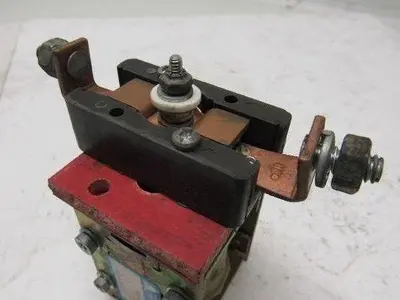 Prestolite Electric JAA4011A 24V Relay Contactor From a Raymond 019-E6OL Lift