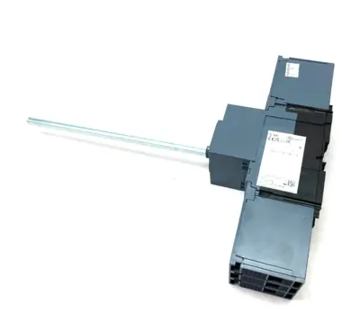 USED SIEMENS CIRCUIT BREAKER 3-POLE W/ ACCESSORY