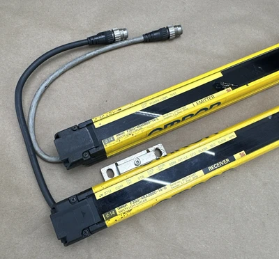 USED Omron F3SG-4RA0800-14-L + F3SG-4RA0800-14-D