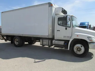 Used 2012 HINO 268 Box trucks Manitoba CA | Conquest Truck & Auto Sales #1421365