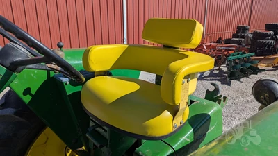 USED 1970 JOHN DEERE 2520