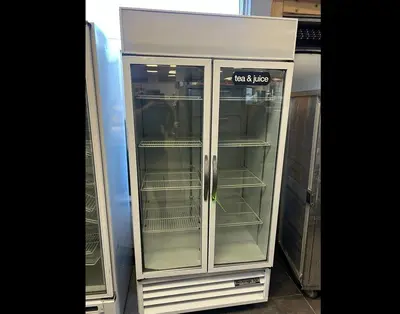 Beverage-Air MT-35 White Two Section Glass Door Merchandiser RefrigeratorBeverage-Air MT-35 White Two Section Glass Door Merchandiser Refrigerator