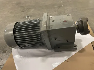 Lenze GST09-2M VBR 160C22 Gear Drive/Speed Reducer 15.156:1 96.3RPM 11KW