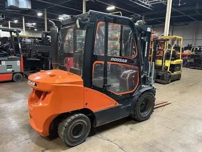 Used 2021 DOOSAN D35C-7 Internal Combustion Forklifts: Pneumatic Tire Illinois US | Somerset Equipment Sales #1546165