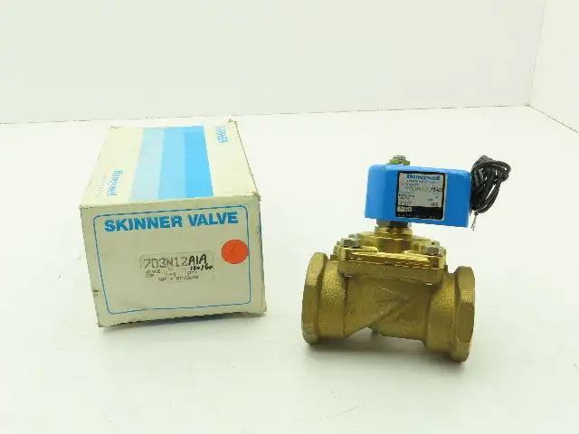 Honeywell Skinner 703N12A1A Solenoid Valve 2-Way NC 120V 5-250 PSI 1-1/4" NPT