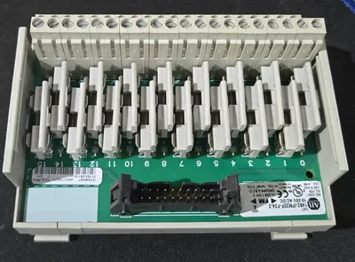 USED ALLEN BRADLEY 1492-IFM20F-F24-2