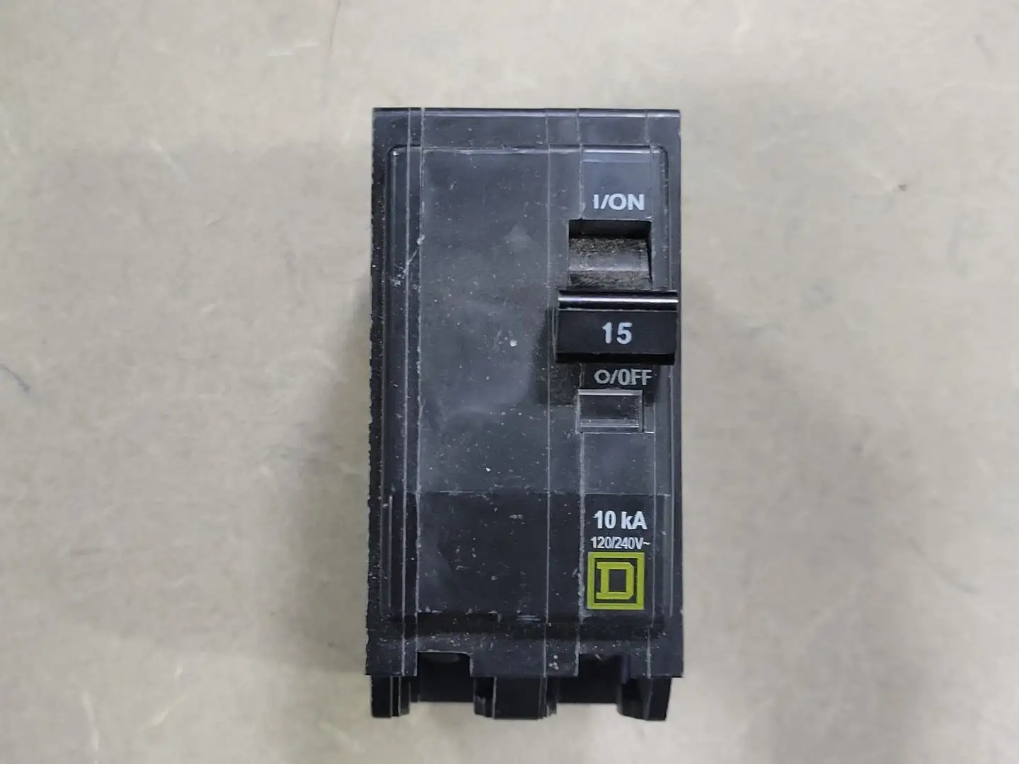 USED SQUARE D QO215