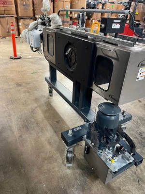 USED NORDSON HYFLEX 3/3-WEGE