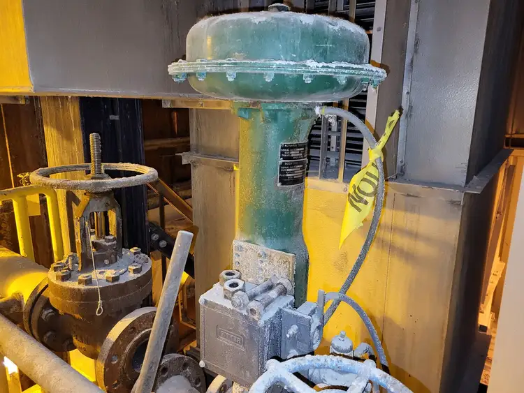 Used FISHER ET Valves/Fittings British Columbia CA | Lenmark #255847
