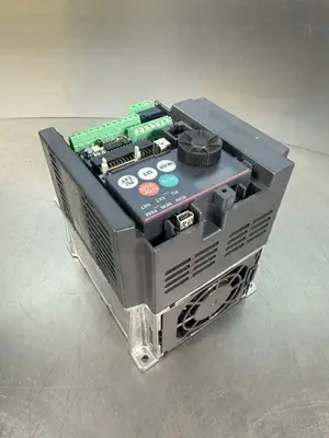 Mitsubishi Electric FR-E720-1 .5K Inverter Drive 3PH 240V (1.2.4)