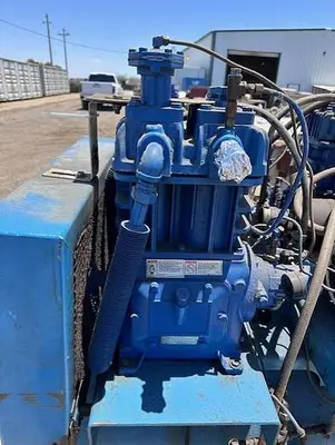 USED QUINCY 325L