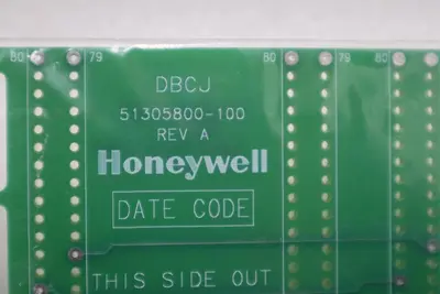 NEW IN BOX HONEYWELL 51305734-100 / 51305734100 STOCK G317