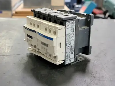 USED TELEMECANIQUE LC2D12
