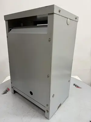 USED CUTLER HAMMER V48M24T30EE