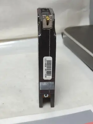 New | in-Stock SQUARE D EDB14050 Circuit Breakers | Surplus Asset Holdings #1189154