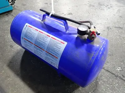 Campbell Hausfeld 7 Gal Air Tank