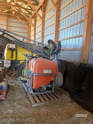 Used JOHN BEAN DP100AIR 3-pt Mounted Sprayers Pennsylvania US | Zimmerman Farm Service #1410333