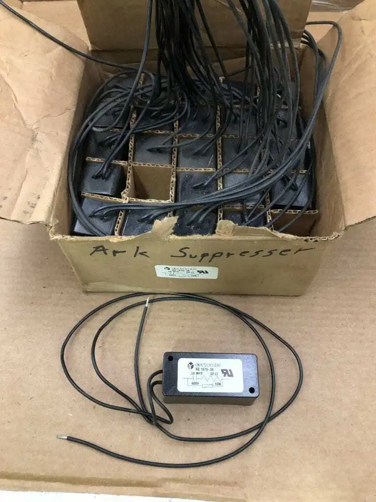 Electrocube RG1676-38 Arc & Noise Suppressor/Resistor  600V -NIB of 24