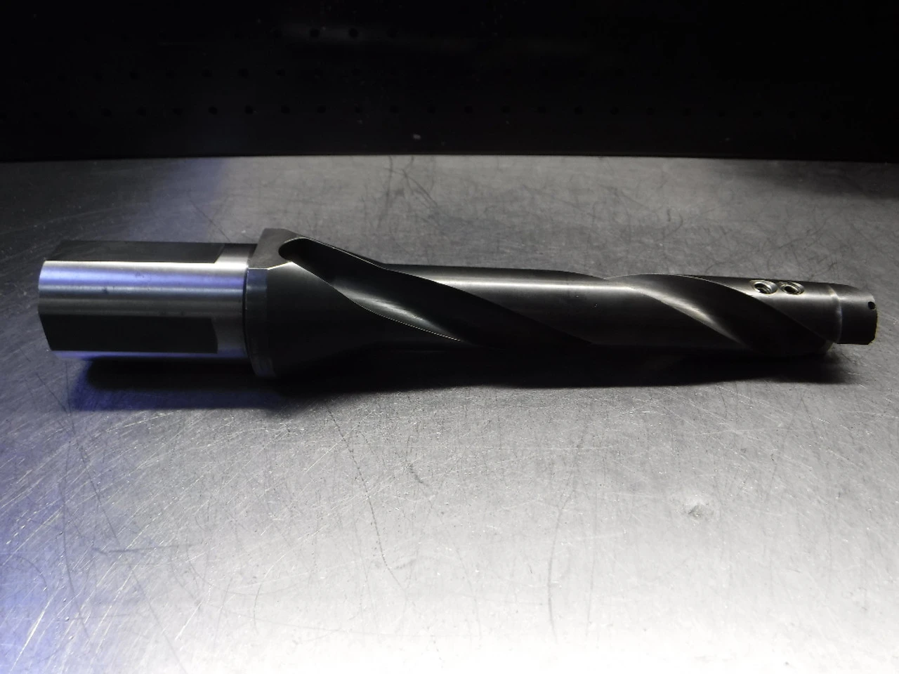 Kennametal 1.5625" Indexable Coolant Thru Drill 2" Shank KDDH15620800 (LOC2868C)