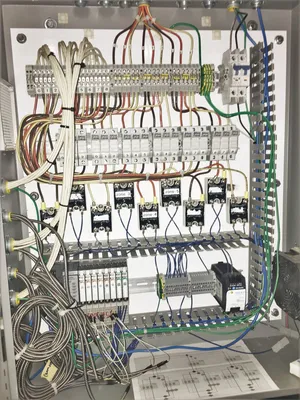 USED 1998 ACCUDYNE ACCUDYNE CUSTOM PRESS