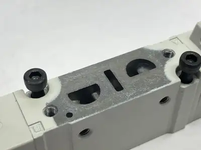Used SMC Pneumatic Solenoid Valve 5-Port 2-Position Solenoid Valves Michigan US | Maverick Industrial Sales #1392278