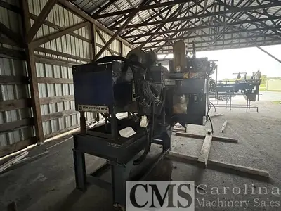 USED NEW VENTURE MFG GANG RIP SAW WITH MOVING BLADES