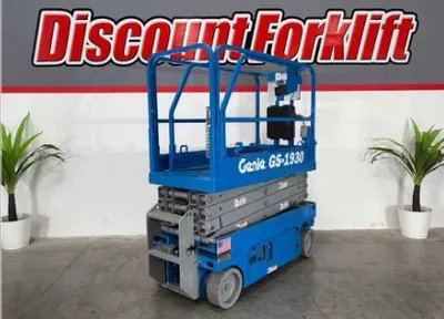 USED 2018 GENIE GS-1930