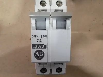 USED ALLEN-BRADLEY 1492-CB2-G070