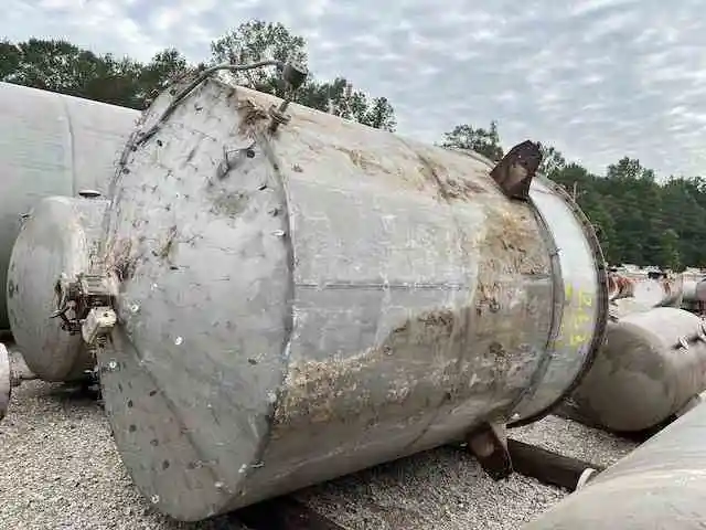 3900 gallon stainless steel tank